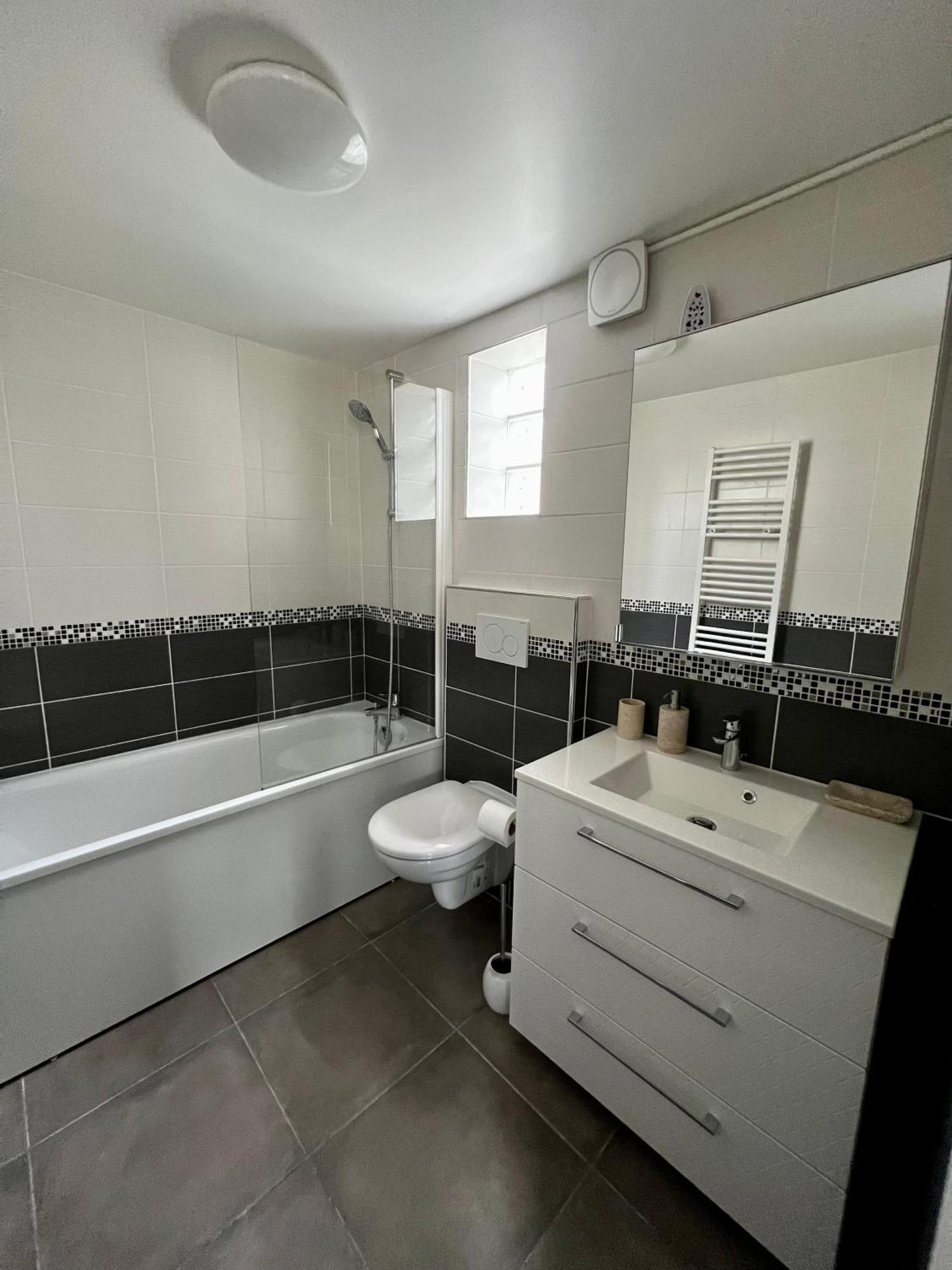 Chambre Dans Maison Meuliere Avec Jardin Chelles  Extérieur photo